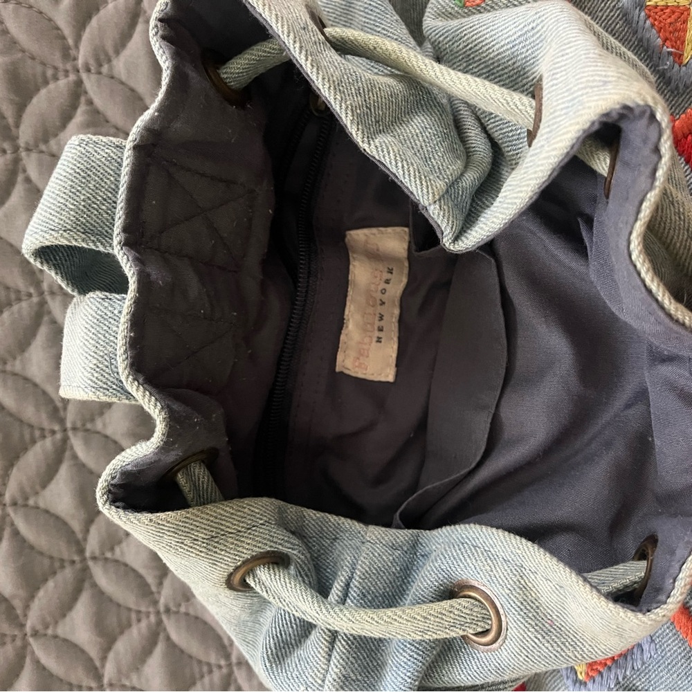 Colorful Embroidered Drawstring backpack Bag - Picture 2 of 5